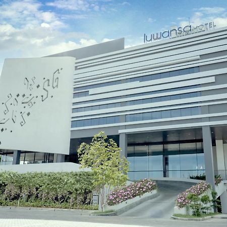 Luwansa Hotel And Convention Center Manado Exterior foto