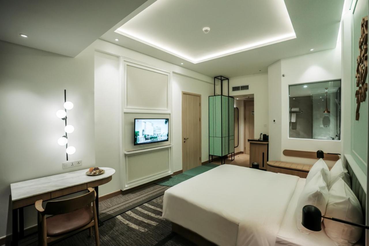Luwansa Hotel And Convention Center Manado Exterior foto