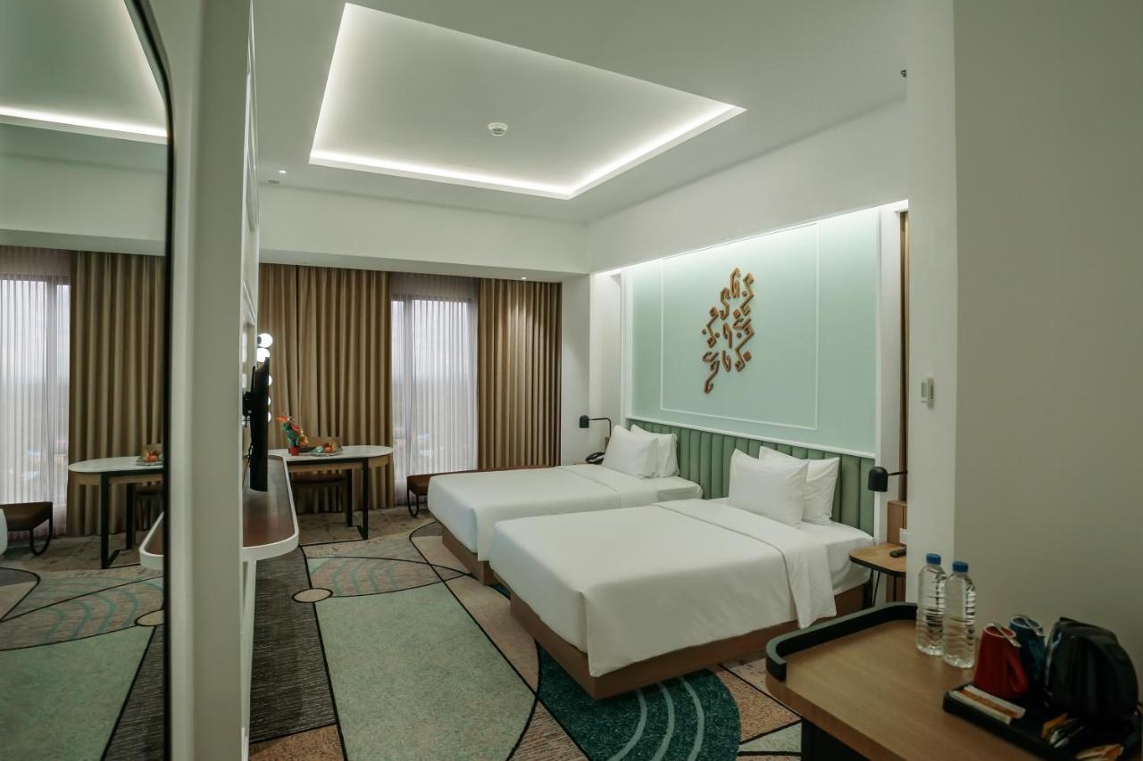 Luwansa Hotel And Convention Center Manado Exterior foto