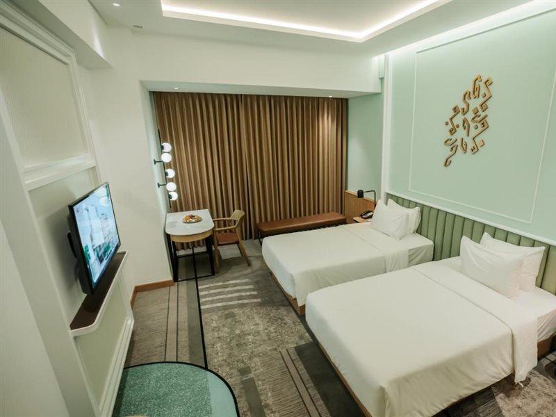 Luwansa Hotel And Convention Center Manado Exterior foto